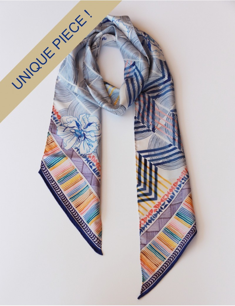Écharpe fine Maehama bleu clair (unique) - packshot Écharpe fine Maehama bleu clair (unique) - packshot