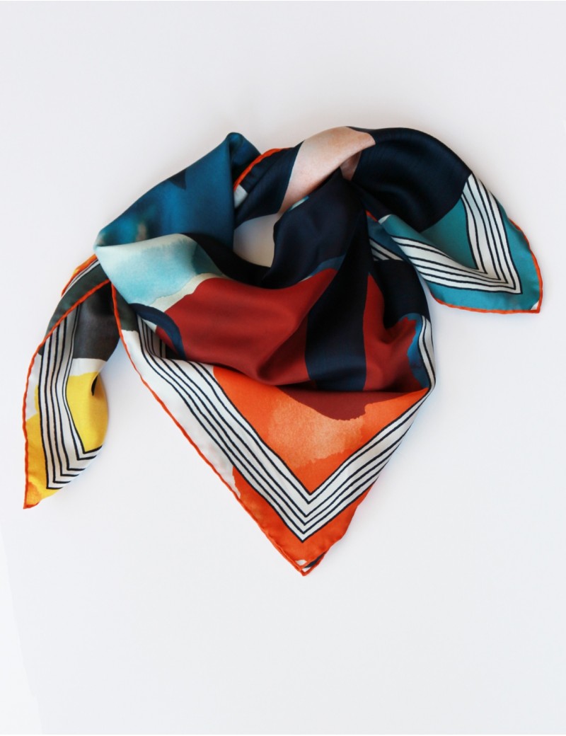 Barceloneta Autumn scarf 90 - packshot 2 Barceloneta Autumn scarf 90 - packshot 2